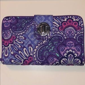 NEW Vera Bradley wallet 💐- lilac tapestry pattern
